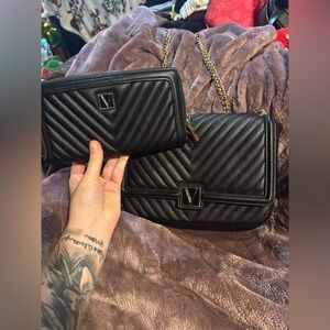 VICTORIA SECRET PURSE & WALLET